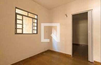 Imagem: A casa possui 1 Dormitório, 1 Banheiro, 50m² de Área e está