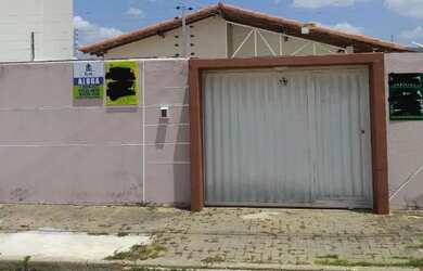 Imagem: A casa possui 3 Dormitórios, 3 Vagas na garagem e está localizado