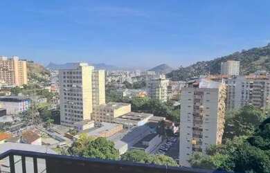 Imagem 2: Apartamento à venda no Fonseca, vista livre, claro e arejado