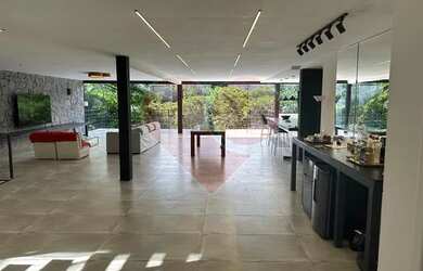 Imagem: A casa em condomínio possui 5 Dormitórios, 5 Banheiros, 3