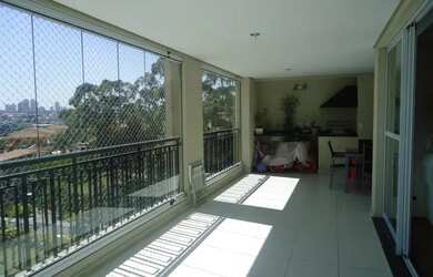 Imagem: O apartamento possui 4 Dormitórios, 5 Banheiros, 3 Vagas na