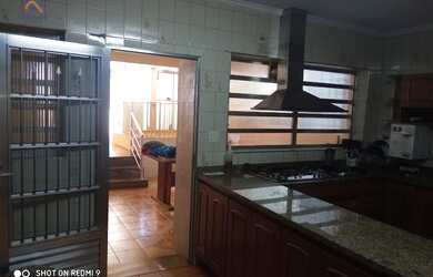 Imagem: A casa para alugar possui 3 Dormitórios, 3 Banheiros e 120m²