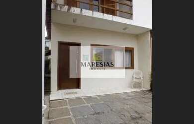 Imagem: A casa possui 4 Dormitórios, 5 Banheiros, 2 Vagas na garagem