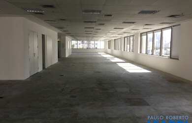 Imagem: O depósito possui 300m² de Área e está localizado em Vila