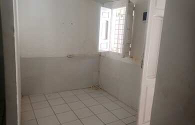 Imagem 2: Aluga-se uma casa. 1 Vaga na garageme2 Dormitórios