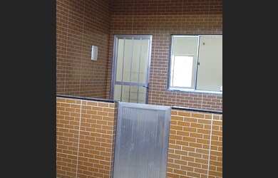 Imagem: A casa possui 1 Dormitório, 1 Banheiro e está localizado