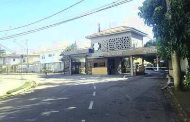 Imagem: A casa em condomínio possui 3 Dormitórios, 3 Banheiros, 2