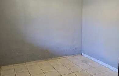 Imagem: A casa possui 2 Dormitórios, 1 Banheiro, 100m² de Área e