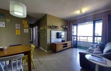 Imagem: O apartamento possui 3 Dormitórios, 1 Banheiro, 1 Vaga na garagem