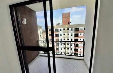 Imagem: O apartamento possui 3 Dormitórios, 2 Banheiros, 70m² de Área