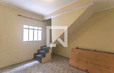 Imagem: A casa possui 2 Dormitórios, 2 Banheiros, 1 Vaga na garagem