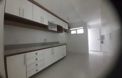 Imagem: O apartamento possui 3 Dormitórios, 4 Banheiros, 3 Vagas na