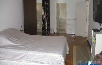 Imagem: A casa à venda possui 3 Dormitórios, 5 Banheiros, 3 Vagas