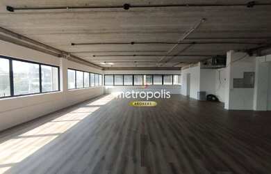 Imagem: O depósito possui 5 Vagas na garagem, 356m² de Área, Imóvel