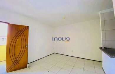 Imagem: A casa possui 2 Dormitórios, 2 Banheiros, 2 Vagas na garagem