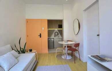 Imagem: O apartamento possui 1 Dormitório, 1 Banheiro, 42m² de Área