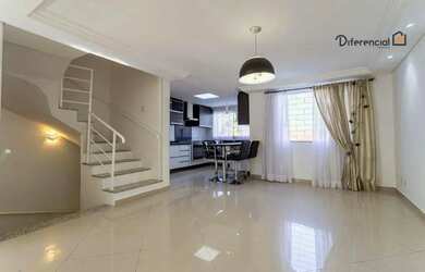 Imagem: A casa em condomínio possui 3 Dormitórios, 3 Banheiros, 3