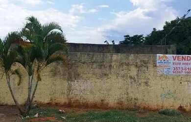 Imagem: O terreno possui 700m² de Área e está localizado em Setor