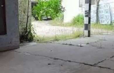 Imagem: O depósito possui 5 Vagas na garagem, 2.237m² de Área e