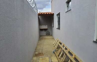 Imagem 6: Casa para Venda em Montes Claros, Independência, 3 dormitórios, 1 banheiro, 2 vagas