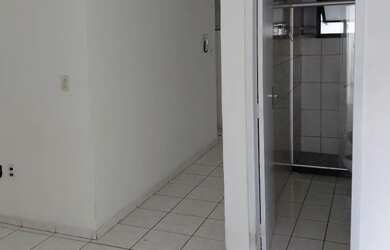 Imagem: O apartamento possui 1 Dormitório, 1 Banheiro, 60m² de Área