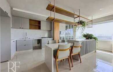 Imagem: O apartamento possui 3 Dormitórios, 5 Banheiros, 3 Vagas na