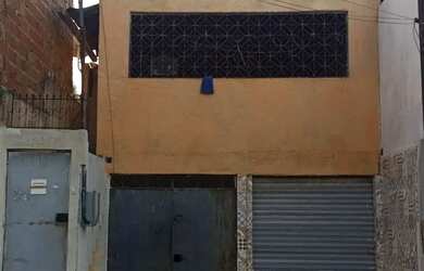 Imagem: A casa possui 5 Dormitórios, 5 Banheiros, 1 Vaga na garagem