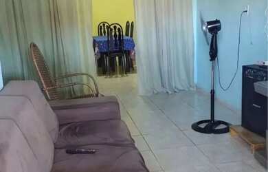 Imagem: A casa possui 2 Dormitórios, 1 Banheiro, 1 Vaga na garagem