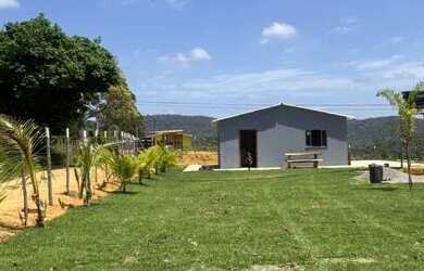 Imagem: A casa possui 2 Dormitórios, 1 Banheiro, 5 Vagas na garagem