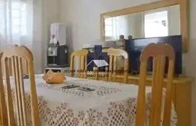 Imagem: A casa à venda possui 3 Dormitórios, 2 Banheiros, 2 Vagas