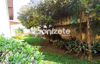 Imagem: O terreno possui 400m² de Área e está localizado em Vila