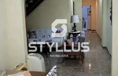 Imagem: A casa possui 4 Dormitórios, 5 Banheiros, 1 Vaga na garagem