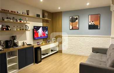 Imagem: O apartamento possui 3 Dormitórios, 2 Banheiros, 2 Vagas na