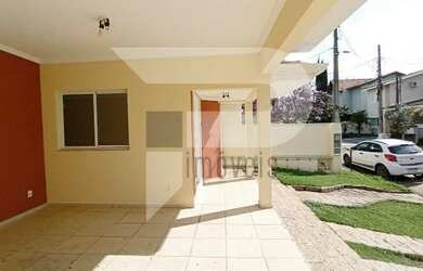 Imagem: A casa em condomínio possui 3 Dormitórios, 4 Banheiros, 4