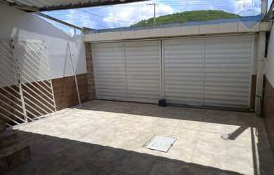 Imagem 4: Casa Bairro São José. Varanda, 55m² de Área, 2 Vagas na garageme2...