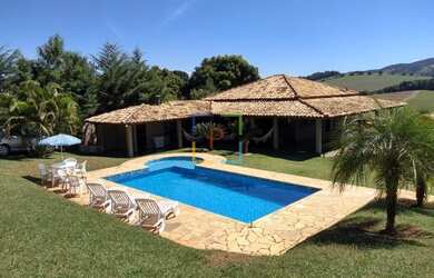 Imagem: A chácara possui 250m² de Área e está localizado em Portal