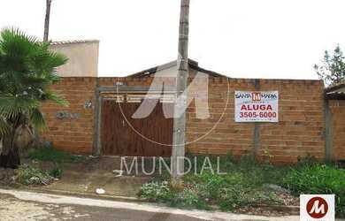 Imagem: A casa possui 2 Dormitórios, 1 Banheiro, 2 Vagas na garagem