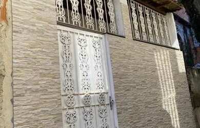 Imagem: A casa possui 1 Dormitório, 1 Banheiro e está localizado