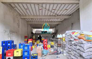 Imagem: O depósito possui 300m² de Área e está localizado em Centro