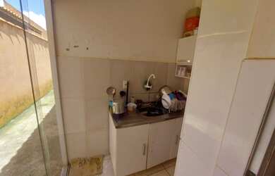 Imagem: O apartamento possui 2 Dormitórios, 1 Banheiro, 2 Vagas na