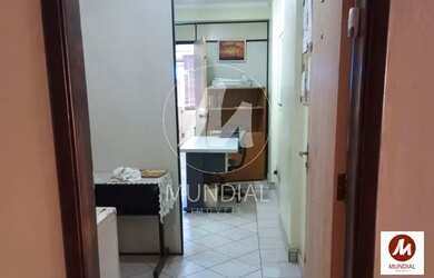 Imagem: O depósito possui 1 Vaga na garagem, 43m² de Área e está