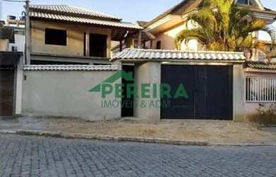 Imagem: A casa em condomínio possui 4 Dormitórios, 5 Banheiros, 2