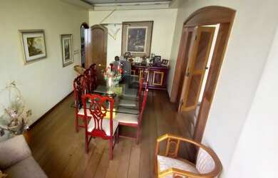 Imagem: O apartamento possui 4 Dormitórios, 3 Banheiros, 2 Vagas na