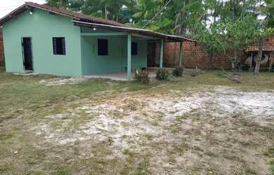 Imagem: A casa possui 2 Dormitórios, 1 Banheiro, 5 Vagas na garagem