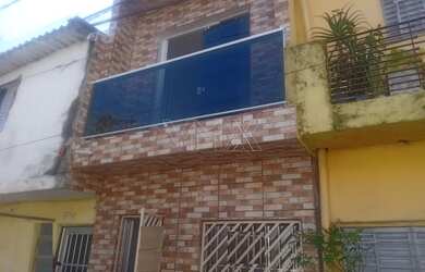 Imagem: A casa possui 1 Dormitório, 2 Banheiros, 45m² de Área e