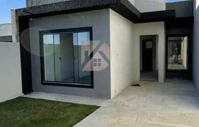 Imagem: A casa possui 2 Dormitórios, 1 Banheiro, 2 Vagas na garagem