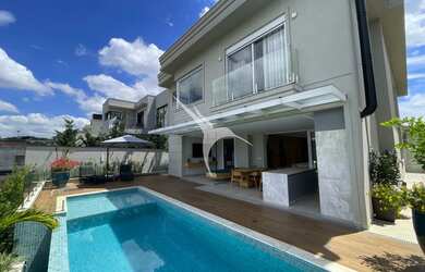 Imagem 2: SANTANA DE PARNAIBA - Casa Padrão - Alphaville