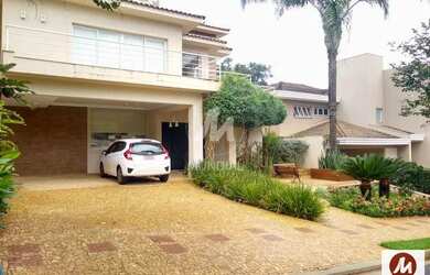 Imagem: A casa em condomínio possui 4 Dormitórios, 5 Banheiros, 4