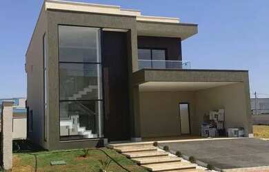 Imagem: A casa em condomínio possui 3 Dormitórios, 2 Banheiros, 2