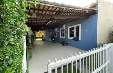 Imagem: A casa em condomínio possui 4 Dormitórios, 3 Banheiros, 3